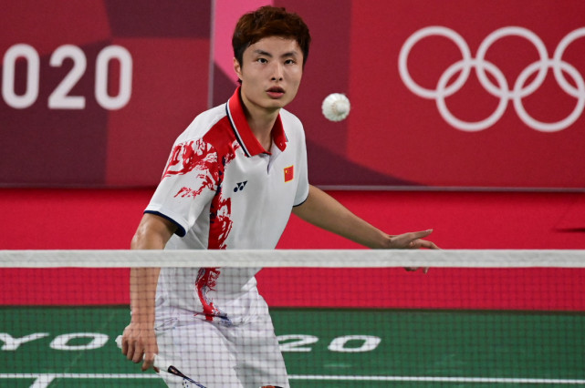 双重身份担当！乒协副主席马龙以队员身份参与成都封训：一天三练还指导队员