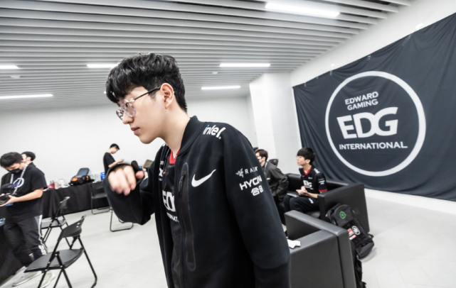 而哲凯赖什 而哲凯赖什