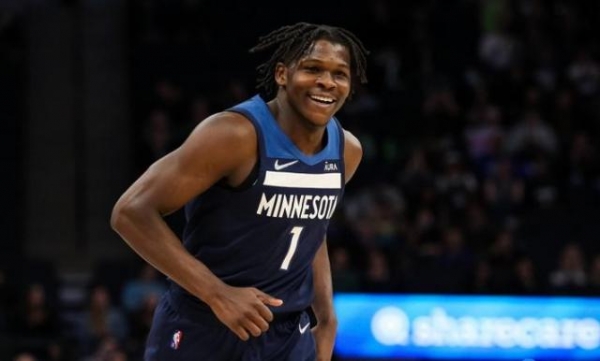 的中路牵制 的中路牵制